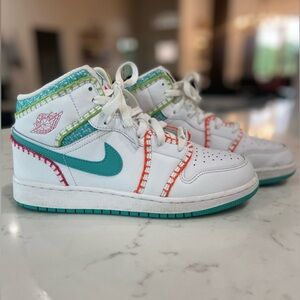 Air Jordan 1 Mid SE GS 'Multi Knit', 6.5Y/ women’s sz 8